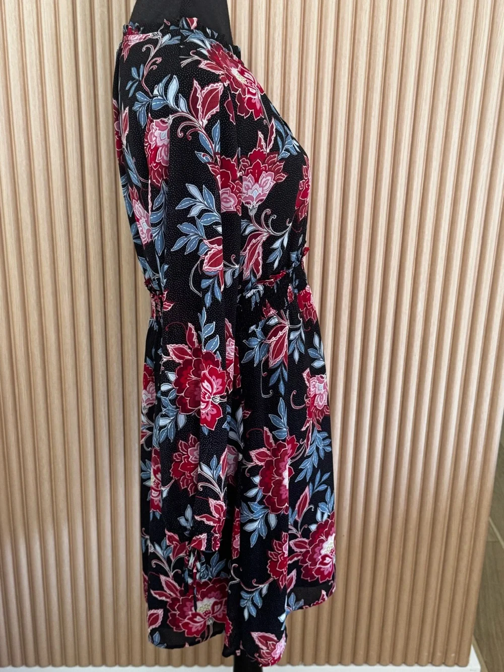 LOFT Long-Sleeve Floral Fit-and-Flare Dress with Red & Pink Blooms Size 4_8